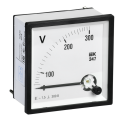 Вольтметр Э47 300В кл. точн. 1,5 96х96мм, IEK IPV20-6-0300-E