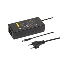 Драйвер LED ИПСН-ECO, 60Вт, 12В, сетевая вилка-блок-JacK 5,5мм, IP20, IEK LSP2-060-12-20-11