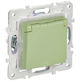 SKANDY Розетка 1-местная с заземлением с защитными шторками и крышкой 16А IP44 SK-R11G мятный IEK