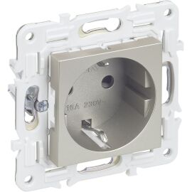 SKANDY Розетка с заземлением с защитными шторками 16А SK-R04Sh шампань IEK