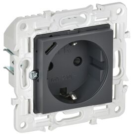 SKANDY Розетка с заземлением с защитными шторками 16А с USB C 18Вт SK-R17T титан IEK