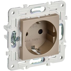 SKANDY Розетка с заземлением с защитными шторками 16А безвинтовое крепление SK-R06Sh шампань IEK