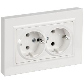 BRITE Розетка 2-местная с заземлением без защитных шторок плоская 16А в сборе РСПл12-3-БрБ белый IEK