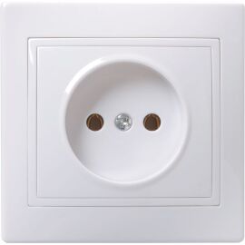 KVARTA Розетка 1-местная без заземления без защитных шторок 10А кер. РС10-2-КБ белый GENERICA